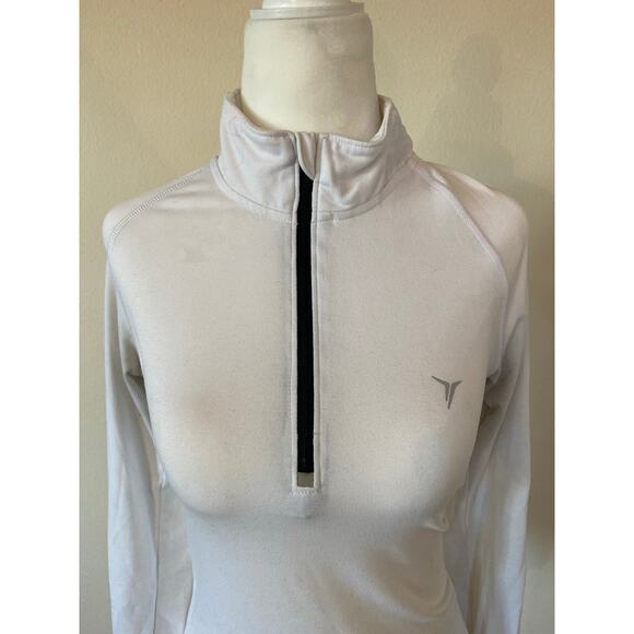White athletic Old Navy top long sleeved Size XS - Picture 2 of 6
